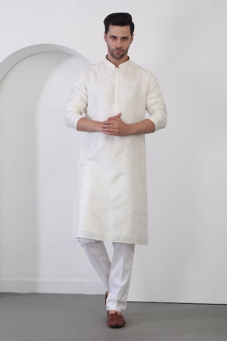 Buy_Aham-Vayam_Ivory Cotton, Silk Embroidery Flower Kurta Set 