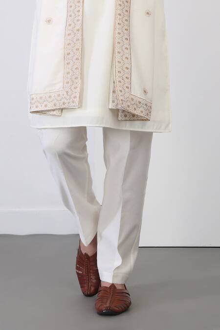 Shop Aham-Vayam Off White Cotton Embroidery Flower Kurta Pant Set Online at Aza Fashions Shop_Aham-Vayam_Off White Cotton Embroidery Flower Kurta Pant Set _Online_at_Aza_Fashions