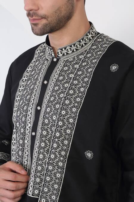 Buy_Aham-Vayam_Black Cotton Embroidery Harsh Vine Kurta Set _Online_at_Aza_Fashions