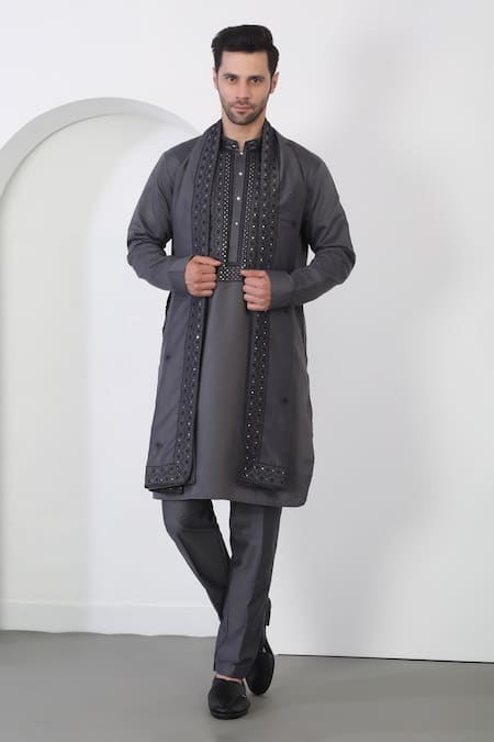 Aham-Vayam Gray Cotton Embroidered Thread Grey Flower Vine Kurta Set 