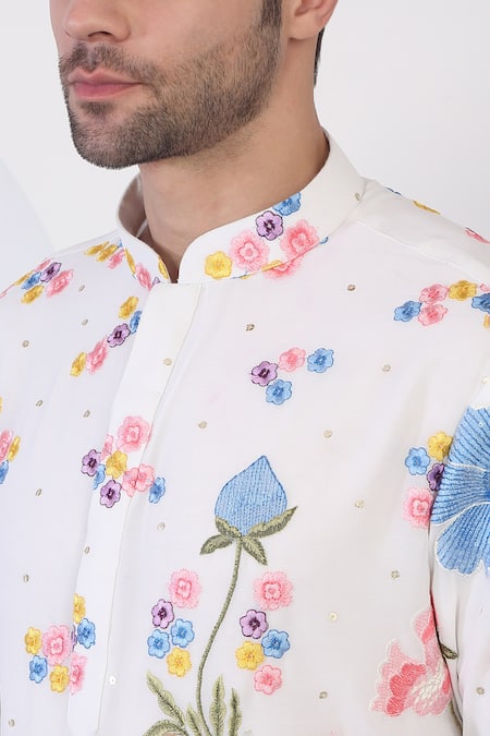 Shop Aham-Vayam White Cotton Embroidery, Sequins Floral Applique Kurta Set Online at Aza Fashions Shop_Aham-Vayam_White Cotton Embroidery, Sequins Floral Applique Kurta Set _Online_at_Aza_Fashions
