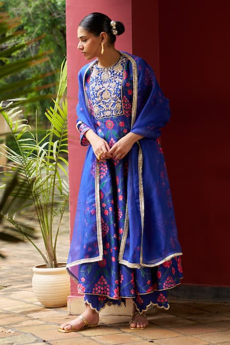 Buy_Archana Shah_Blue Silk Embroidery Round Neck Floral Zardozi Anarkali And Pant Set _Online_at_Aza_Fashions