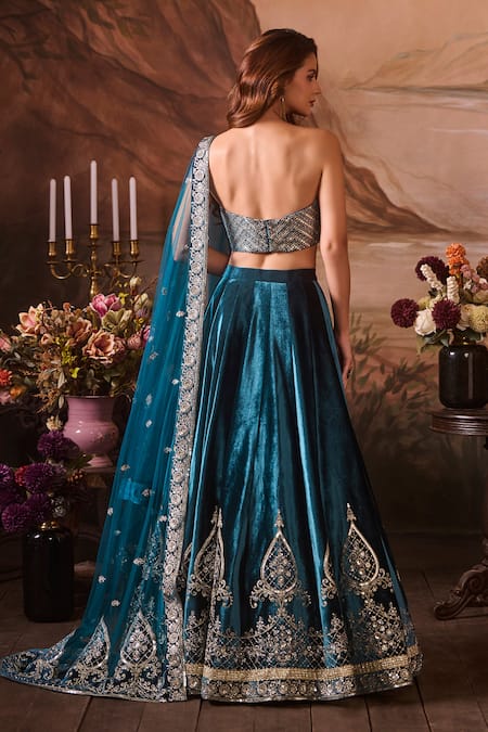 Lashkaraa_Blue Net, Velvet Sequins, Zari Sweetheart Spade Bloom Embroidered Lehenga Set _Online_at_Aza_Fashions