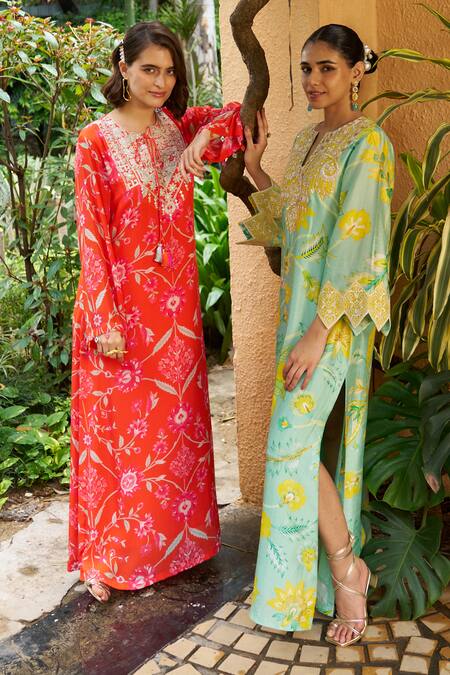 Archana Shah_Blue Lace Embroidery, Zari Split V-neck Floral Print Luxe Crepe Kaftan _Online_at_Aza_Fashions