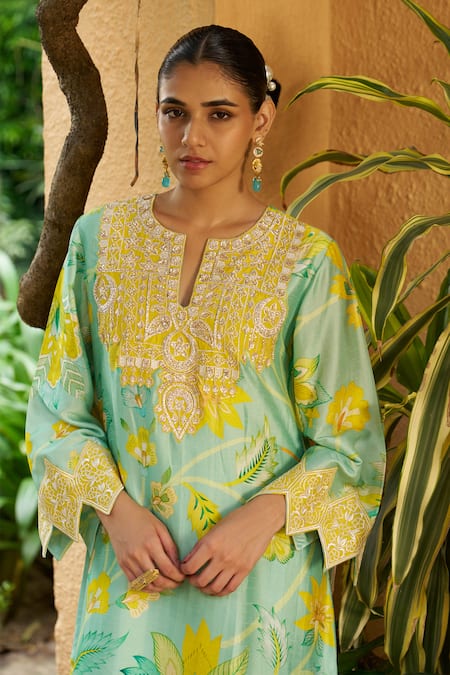 Archana Shah_Blue Lace Embroidery, Zari Split V-neck Floral Print Luxe Crepe Kaftan _at_Aza_Fashions