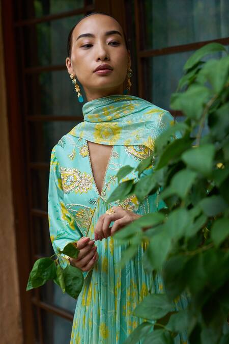 Archana Shah Blue Chanderi Sequins, Pearls V-neck Floral Print Anarkali Set at Aza Fashions Archana Shah_Blue Chanderi Sequins, Pearls V-neck Floral Print Anarkali Set _at_Aza_Fashions