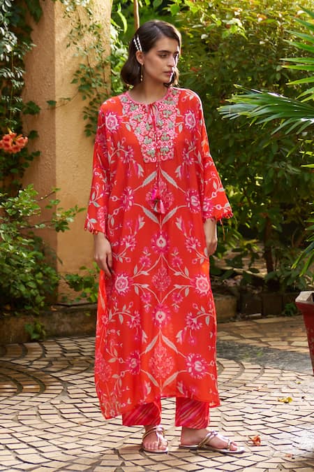 Shop_Archana Shah_Pink Crepe Embroidery Round Neck Floral Geometric Kaftan And Pant _Online_at_Aza_Fashions