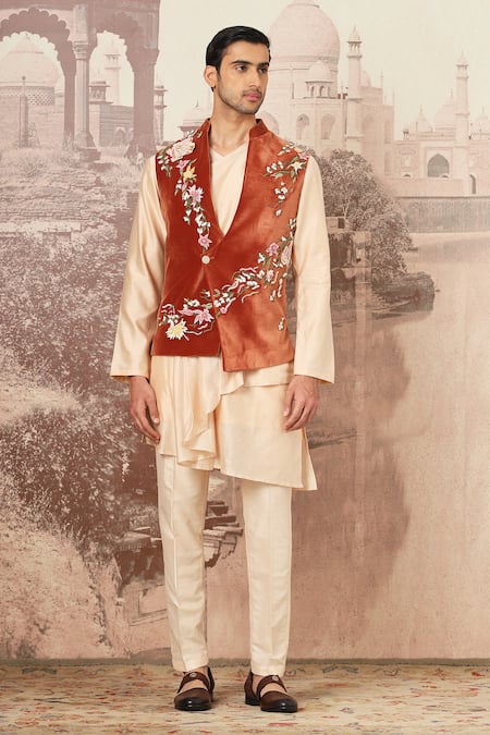 Asuka Asymmetric Velvet Bundi Kurta Set 