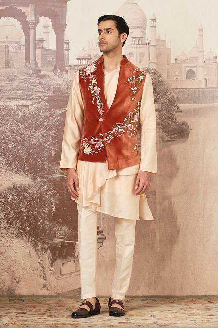 Buy_Asuka_Orange Velvet, Silk Cut Work, Embroidery Asymmetric Bundi Kurta Set _Online_at_Aza_Fashions