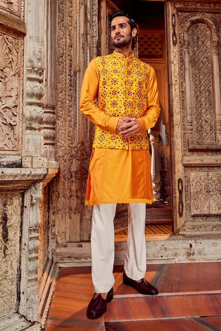 Asuka Embroidered Bundi & Kurta Set 