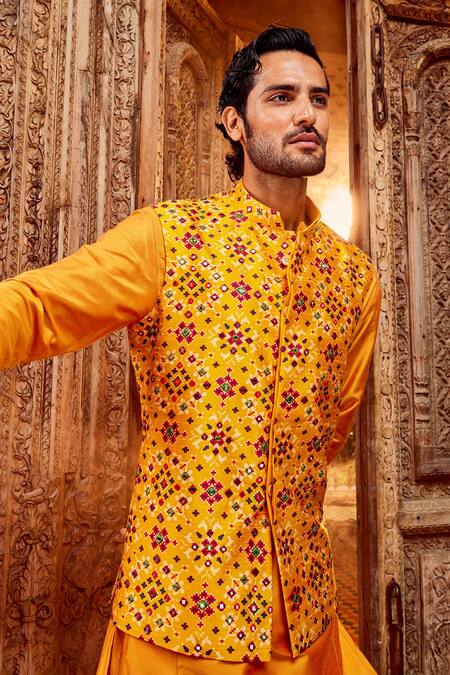 Buy_Asuka_Yellow Silk, Cotton, Linen Mirrors, Embroidery Bundi And Kurta Set _Online_at_Aza_Fashions