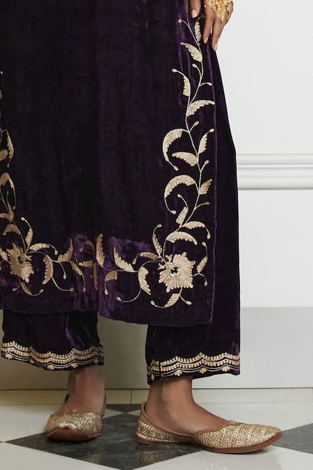 Devnaagri Purple Velvet Zari, Embroidery V-neck Aari Kurta Set at Aza Fashions Devnaagri_Purple Velvet Zari, Embroidery V-neck Aari Kurta Set _at_Aza_Fashions