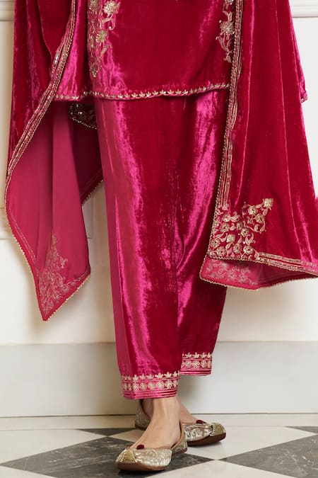 Shop Devnaagri Fuchsia Velvet Sequins, Zari Round Neck Zardozi Embroidered Kurta Set Online at Aza Fashions Shop_Devnaagri_Fuchsia Velvet Sequins, Zari Round Neck Zardozi Embroidered Kurta Set _Online_at_Aza_Fashions