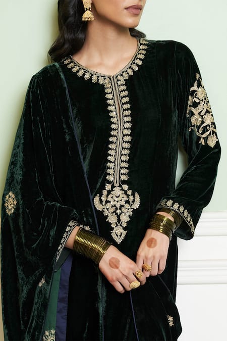 Buy Devnaagri Green Velvet Sequins, Zari, Embroidery Round Neck Emerald Aari Kurta Set Online at Aza Fashions Buy_Devnaagri_Green Velvet Sequins, Zari, Embroidery Round Neck Emerald Aari Kurta Set _Online_at_Aza_Fashions