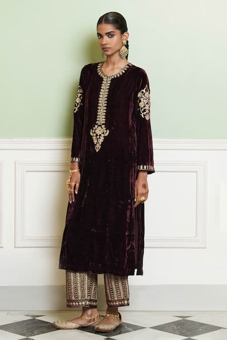 Devnaagri Wine Velvet Embroidery, Sequins Round Neck Zardozi Kurta Set Online at Aza Fashions Devnaagri_Wine Velvet Embroidery, Sequins Round Neck Zardozi Kurta Set _Online_at_Aza_Fashions