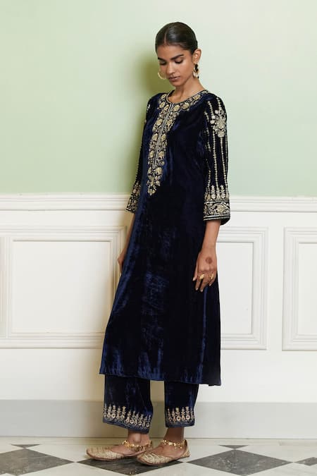 Shop_Devnaagri_Blue Velvet, Silk Zari Round Neck Navy Zardozi Embroidered Kurta Set _Online_at_Aza_Fashions