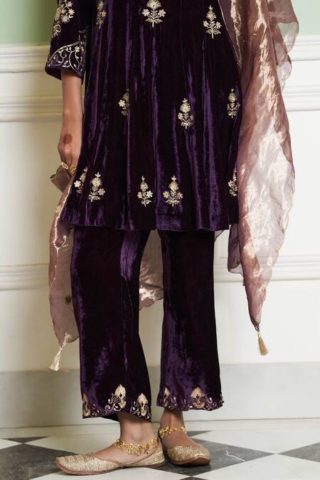 Devnaagri Purple Velvet, Silk Embroidery V-neck Short Kalidar Kurta Pant Set at Aza Fashions Devnaagri_Purple Velvet, Silk Embroidery V-neck Short Kalidar Kurta Pant Set _at_Aza_Fashions