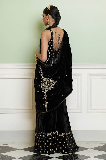 Shop Devnaagri Black Velvet Sequins, Applique, Zari Zardozi Embroidered Kalidar Kurta Set at Aza Fashions Shop_Devnaagri_Black Velvet Sequins, Applique, Zari Zardozi Embroidered Kalidar Kurta Set _at_Aza_Fashions