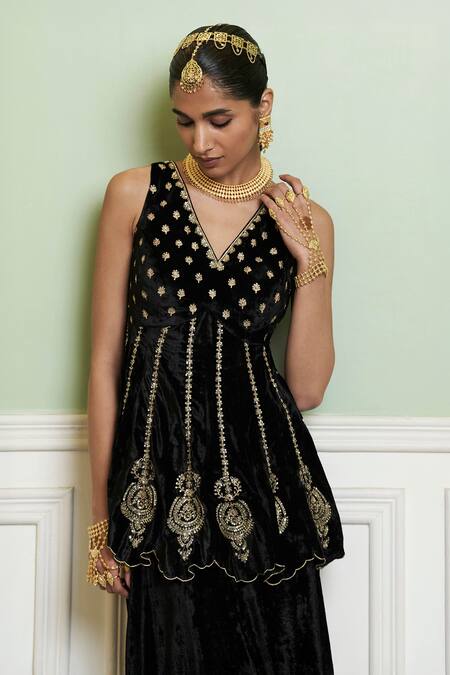 Buy Devnaagri Black Velvet Sequins, Applique, Zari Zardozi Embroidered Kalidar Kurta Set Online at Aza Fashions Buy_Devnaagri_Black Velvet Sequins, Applique, Zari Zardozi Embroidered Kalidar Kurta Set _Online_at_Aza_Fashions