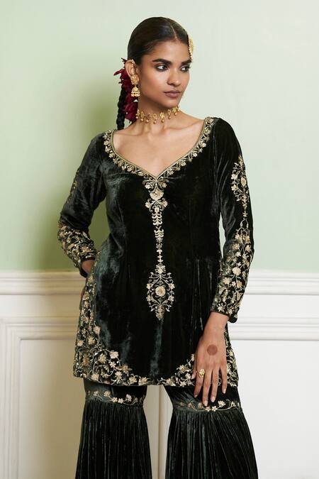Devnaagri_Emerald Green Velvet, Silk Sequins, Zari, Embroidery V-neck Aari Gharara Set _Online_at_Aza_Fashions