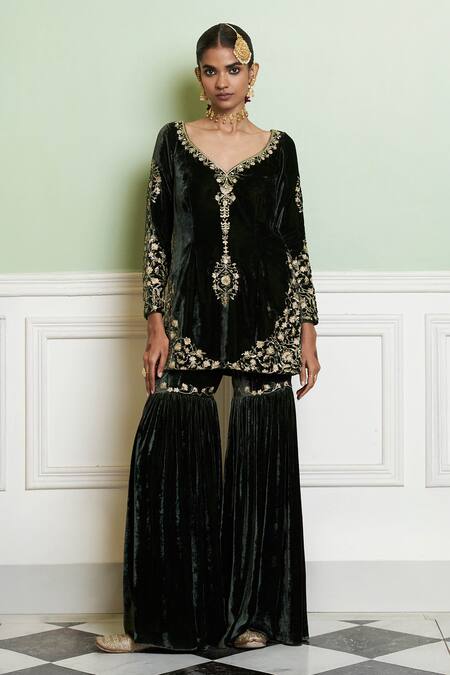 Buy_Devnaagri_Emerald Green Velvet, Silk Sequins, Zari, Embroidery V-neck Aari Gharara Set _Online_at_Aza_Fashions