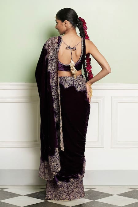 Devnaagri Zardozi Border Embroidered Saree Set 