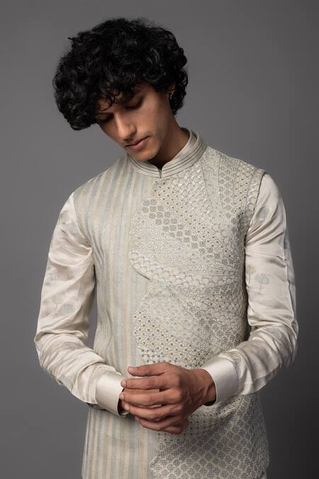 Buy_PAARSH_Gray Linen, Satin Cut Work, Sequins, Embroidery Cutdana Bundi And Kurta Set _Online_at_Aza_Fashions