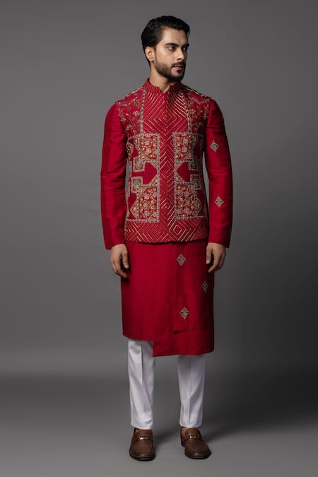PAARSH Red Bamboo Sequins, Cut Work, Zari Kasuti Embroidered Bundi Kurta Set Online at Aza Fashions PAARSH_Red Bamboo Sequins, Cut Work, Zari Kasuti Embroidered Bundi Kurta Set _Online_at_Aza_Fashions