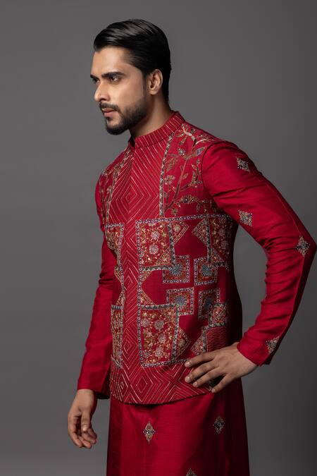 PAARSH Red Bamboo Sequins, Cut Work, Zari Kasuti Embroidered Bundi Kurta Set at Aza Fashions PAARSH_Red Bamboo Sequins, Cut Work, Zari Kasuti Embroidered Bundi Kurta Set _at_Aza_Fashions