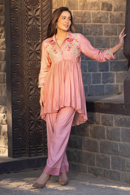 Buy_Kahani Lush_Peach Cotton, Silk Embroidery, Sequins, Beads Collared Floral Tunic And Pant Set _Online_at_Aza_Fashions