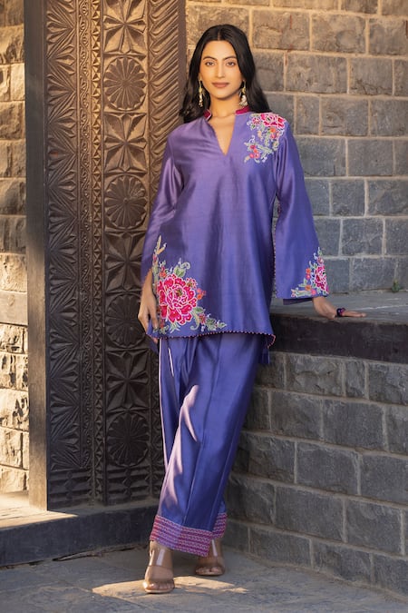 Kahani Lush_Purple Chanderi Sequins, Beads, Embroidery Mandarin Floral Tunic And Pant Set _Online_at_Aza_Fashions