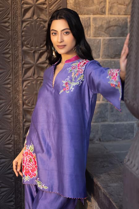 Buy_Kahani Lush_Purple Chanderi Sequins, Beads, Embroidery Mandarin Floral Tunic And Pant Set _Online_at_Aza_Fashions