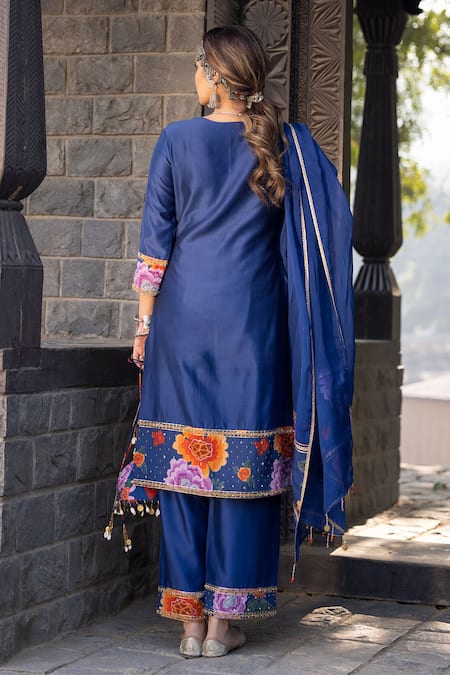 Kahani Lush Blue Chanderi Sequins, Zari, Beads V-neck Floral Embroidered Kurta Set Online at Aza Fashions Kahani Lush_Blue Chanderi Sequins, Zari, Beads V-neck Floral Embroidered Kurta Set _Online_at_Aza_Fashions