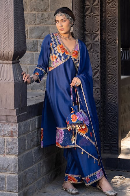 Shop Kahani Lush Blue Chanderi Sequins, Zari, Beads V-neck Floral Embroidered Kurta Set Online at Aza Fashions Shop_Kahani Lush_Blue Chanderi Sequins, Zari, Beads V-neck Floral Embroidered Kurta Set _Online_at_Aza_Fashions