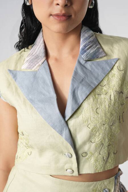 Buy_Orthodox_Green Bamboo, Hemp Embroidery Collared Warli Art Crop Jacket _Online_at_Aza_Fashions