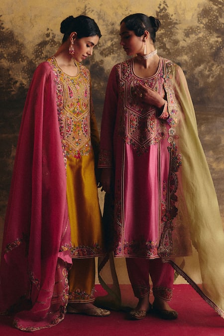 Petticoat Lane By Divya_Pink Organza, Chanderi Pearls, Sequins, Embroidery Round And Resham Kurta Set _at_Aza_Fashions