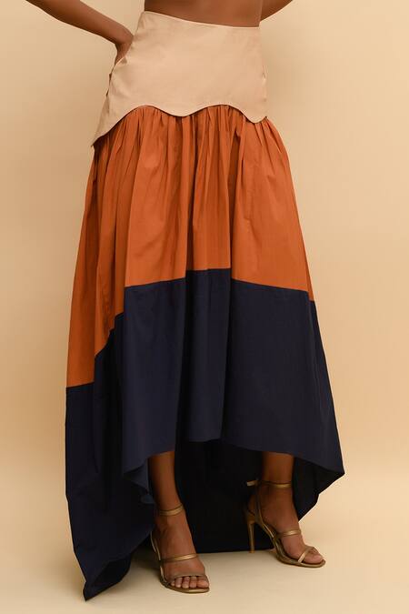 Shop R. Y By Rishi And Vibhuti Beige Cotton Colorblock Tail Tiered Skirt at Aza Fashions Shop_R. Y By Rishi And Vibhuti_Beige Cotton Colorblock Tail Tiered Skirt_at_Aza_Fashions