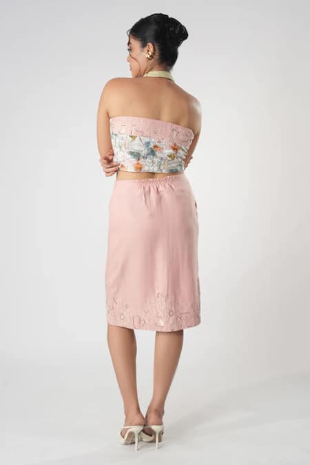 Shop Orthodox Pink Bamboo, Hemp Embroidery Curved Aari Skirt at Aza Fashions Shop_Orthodox_Pink Bamboo, Hemp Embroidery Curved Aari Skirt _at_Aza_Fashions