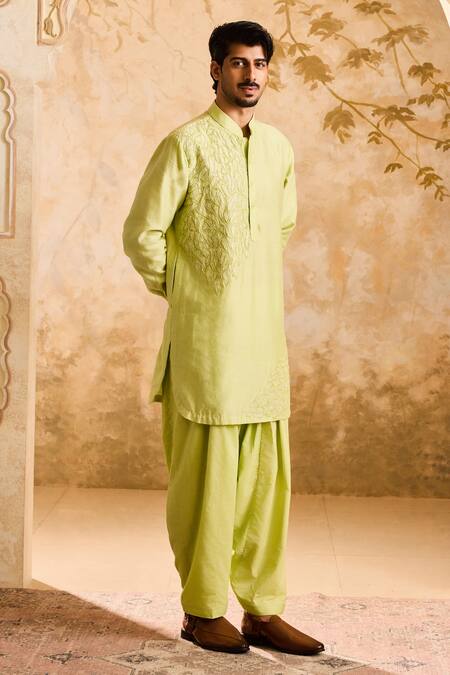 Buy Histori Green Chanderi, Cotton Beads, Cut Work Leaf Applique Kurta Set Online at Aza Fashions Buy_Histori_Green Chanderi, Cotton Beads, Cut Work Leaf Applique Kurta Set _Online_at_Aza_Fashions