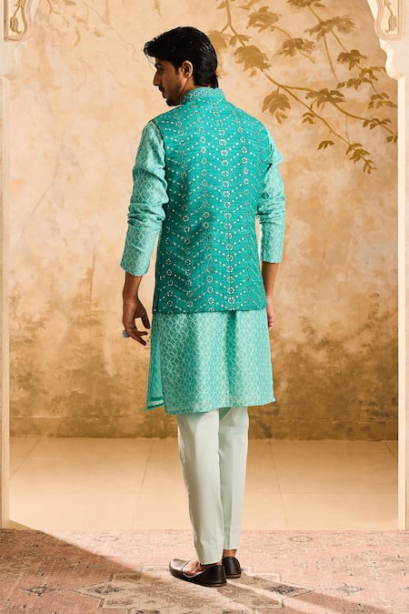 Histori_Green Chanderi, Cotton, Silk Mirrors, Embroidery Resham Bundi Kurta Set _Online_at_Aza_Fashions
