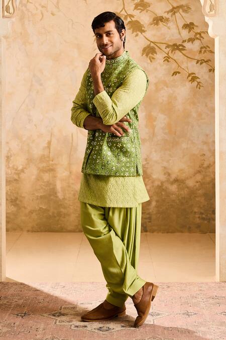 Histori Green Chanderi, , Silk, Satin Mirrors, And Resham Bloom Bundi Set Online at Aza Fashions Histori_Green Chanderi, , Silk, Satin Mirrors, And Resham Bloom Bundi Set _Online_at_Aza_Fashions