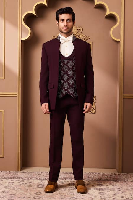 Histori Embroidered Neck Tuxedo Pant Set 