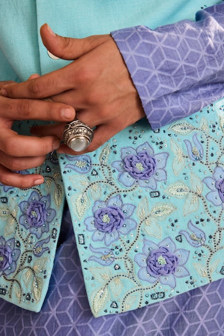 Buy_Histori_Turquoise Chanderi, Cotton Cut Work, Embroidery Floral Bundi And Kurta Set _Online_at_Aza_Fashions