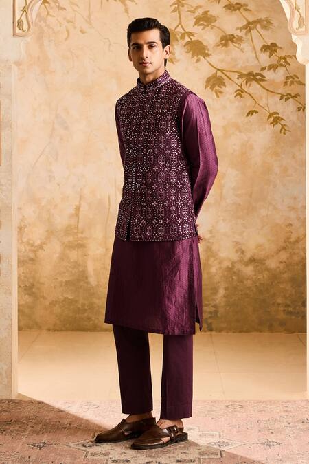 Buy Histori Wine Chanderi, Cotton, Lycra Mirrors Embroidered Bundi Kurta Set Buy_Histori_Wine Chanderi, Cotton, Lycra Mirrors Embroidered Bundi Kurta Set