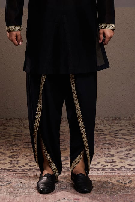 Histori_Black Chanderi, Cotton, Silk Embroidery, Mirrors Geometric Border Kurta Set _Online_at_Aza_Fashions