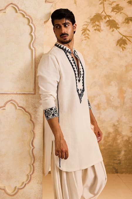 Buy_Histori_White Linen, Cotton, Silk Beads, Cut Work Geometric Embroidered Kurta Set _Online_at_Aza_Fashions