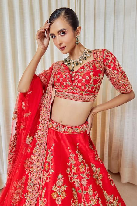 Pallavi Poddar_Red Silk Sequins, Zari, Embroidery Sweetheart Floral Vine Bridal Lehenga Set _Online_at_Aza_Fashions
