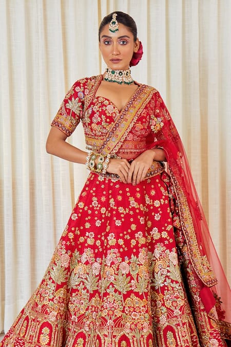 Pallavi Poddar_Red Silk Sequins, Zari Sweetheart Neck Embroidered Zardozi Bridal Lehenga Set _Online_at_Aza_Fashions