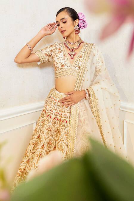 Buy Pallavi Poddar Ivory Silk, Organza Embroidery, Zari Plunge Neck Bridal Lehenga Set Online at Aza Fashions Buy_Pallavi Poddar_Ivory Silk, Organza Embroidery, Zari Plunge Neck Bridal Lehenga Set _Online_at_Aza_Fashions
