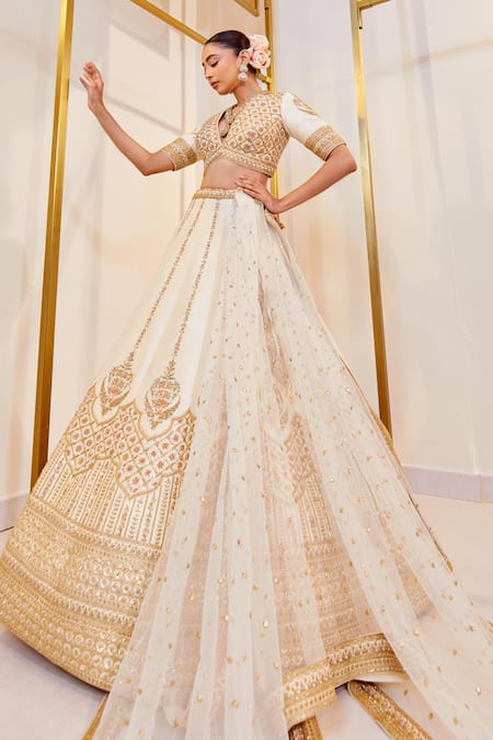 Pallavi Poddar Ivory Phool Vine Embroidered Lehenga Set 